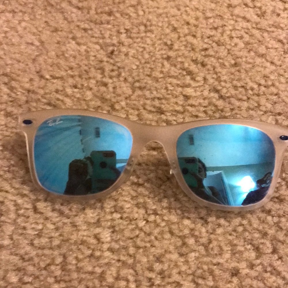 Do not k ow if these are real ray band or not do not get your hopes for this